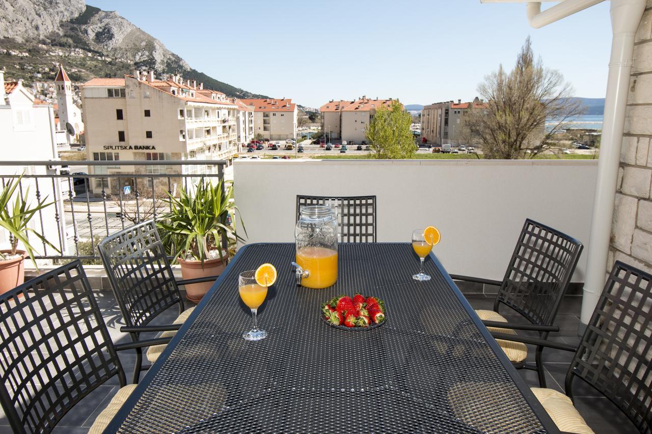 Cherry Omiš Exterior foto